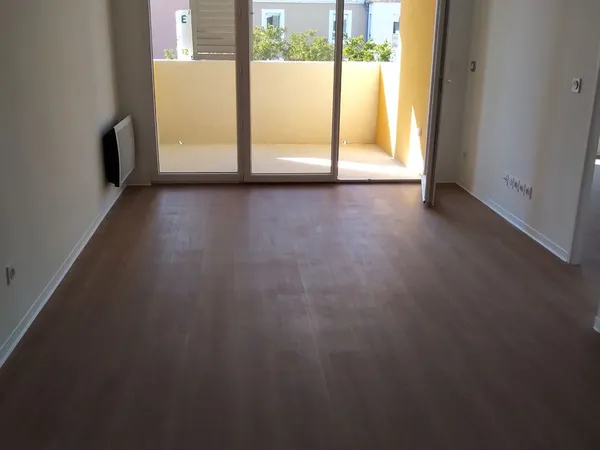 Appartement 2 pièces - 37 m² - étage 4/5