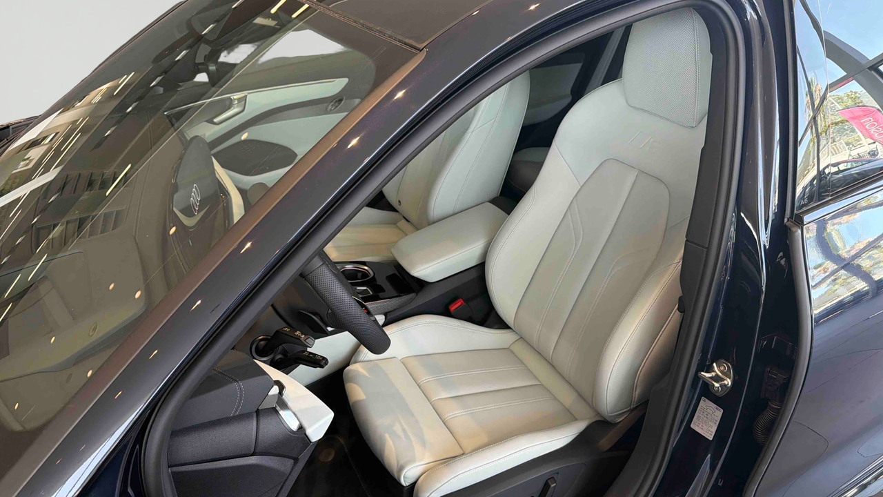 Audi A6 e-hybrid 367 ch S tronic 7 Quattro — photo 11