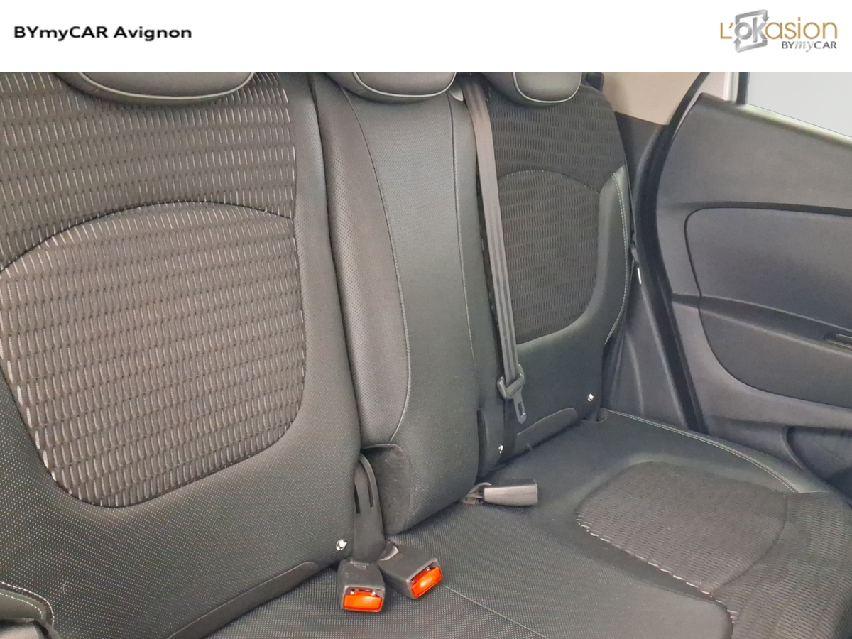 Renault Captur dCi 90 Energy eco² — photo 25