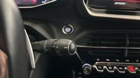 Peugeot 2008 1.2 PureTech 130ch S&S GT EAT8 — photo 24