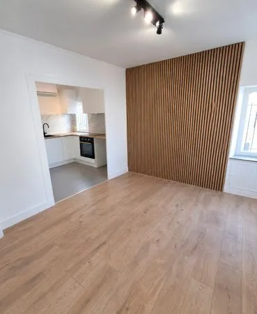 🏡 Maison rénovée d'environ 60 m² - Proche hypercentre de Niort - Disponible au 1er novembre