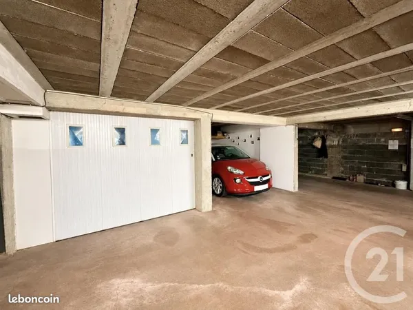 Garage/box 20 m² Maizieres Les Metz