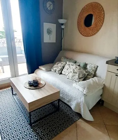 Studio mezzanine meublé
