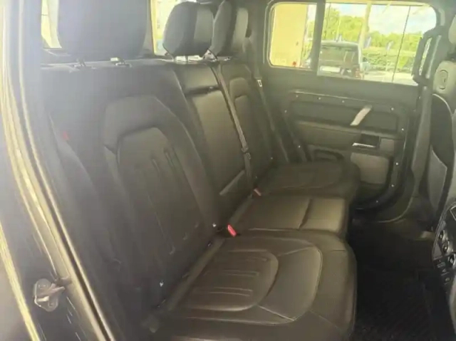 Land Rover Defender 110 2.0 p400e x-dynamic hse — photo 14