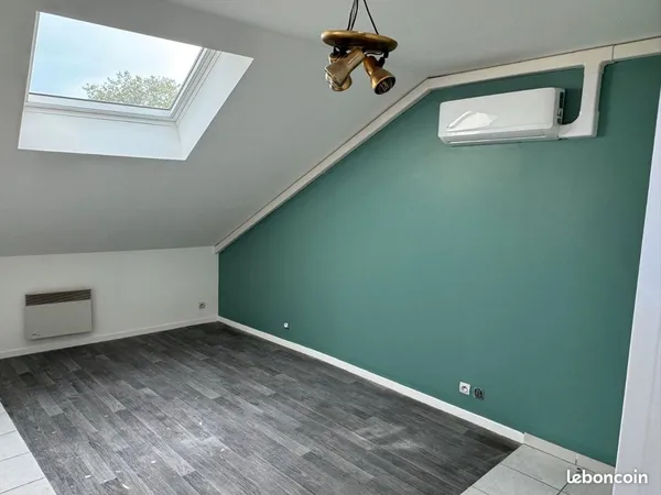 Studio à 150 mètres de la gare de Sedan