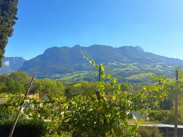 CALME ABSOLU - Petit havre de paix - Vue Imprenable - Terrain 1800 m2 - 200 m2 au sol - EMPLACEMENT 