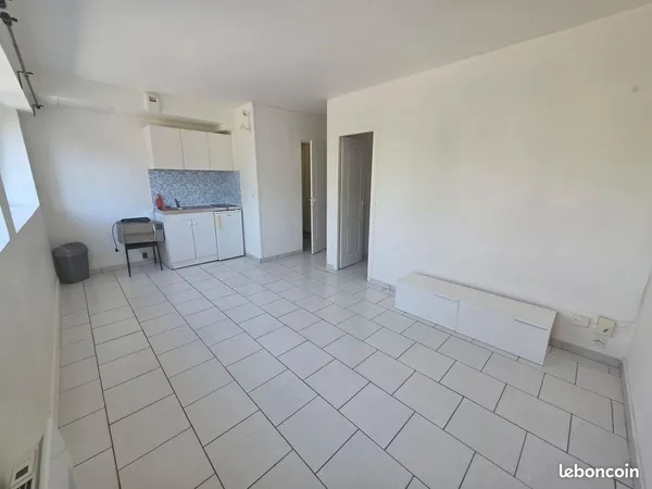 Studio - rue maltotiers - Orléans - 540