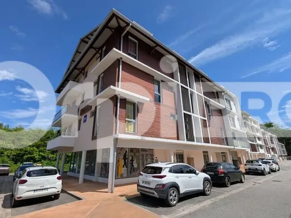 Local 100 m²