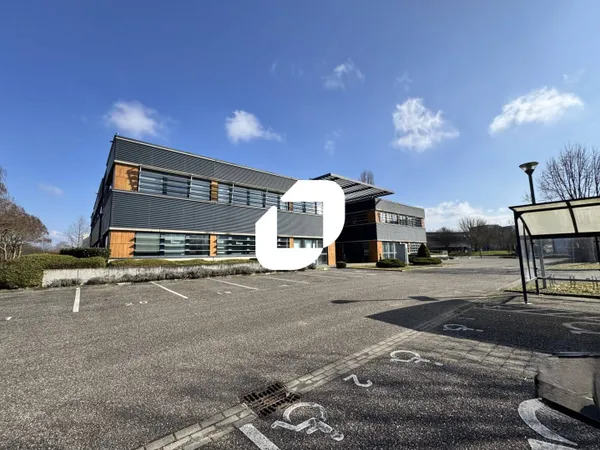 Bureau 1050 m²