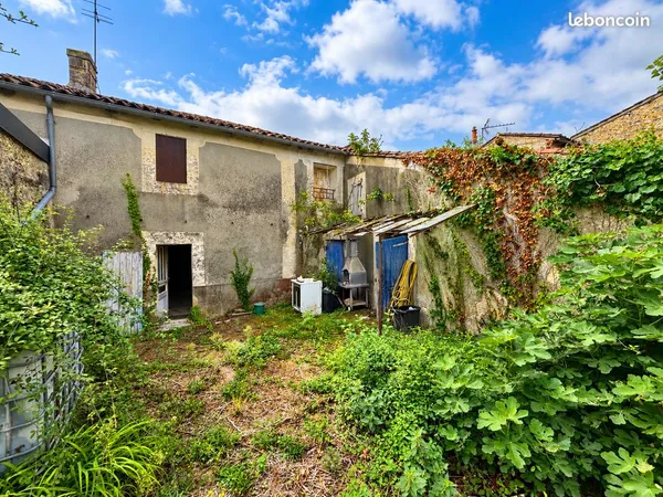 Maison à rénover de 130 m² sur 625 m² de terrain 150 000