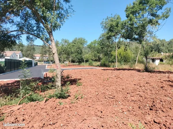 Terrain 393 m² Le Luc