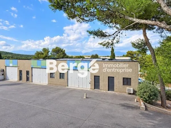 Local bureaux 717 m²