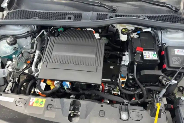 Peugeot 2008 electrique 54 kwh 156 ch — photo 16
