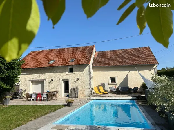 CHARME & PRESTATIONS - Magnifique longère rénovée, piscine chauffée et jardin paysager
