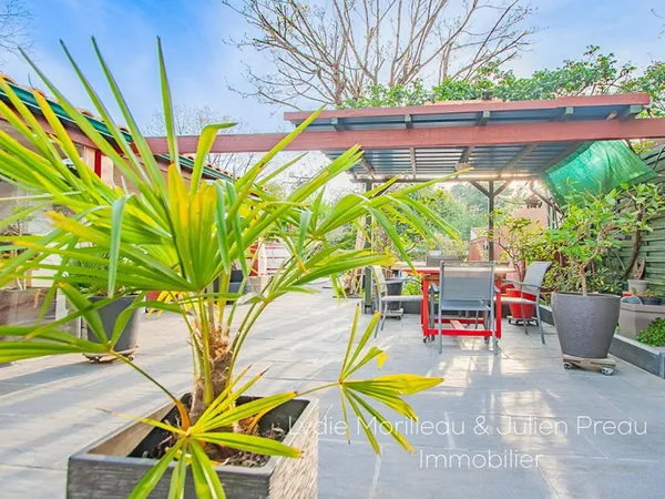 MAISON DE CARACTÈRE REZÉ -107 m² - JARDIN ARBORÉ