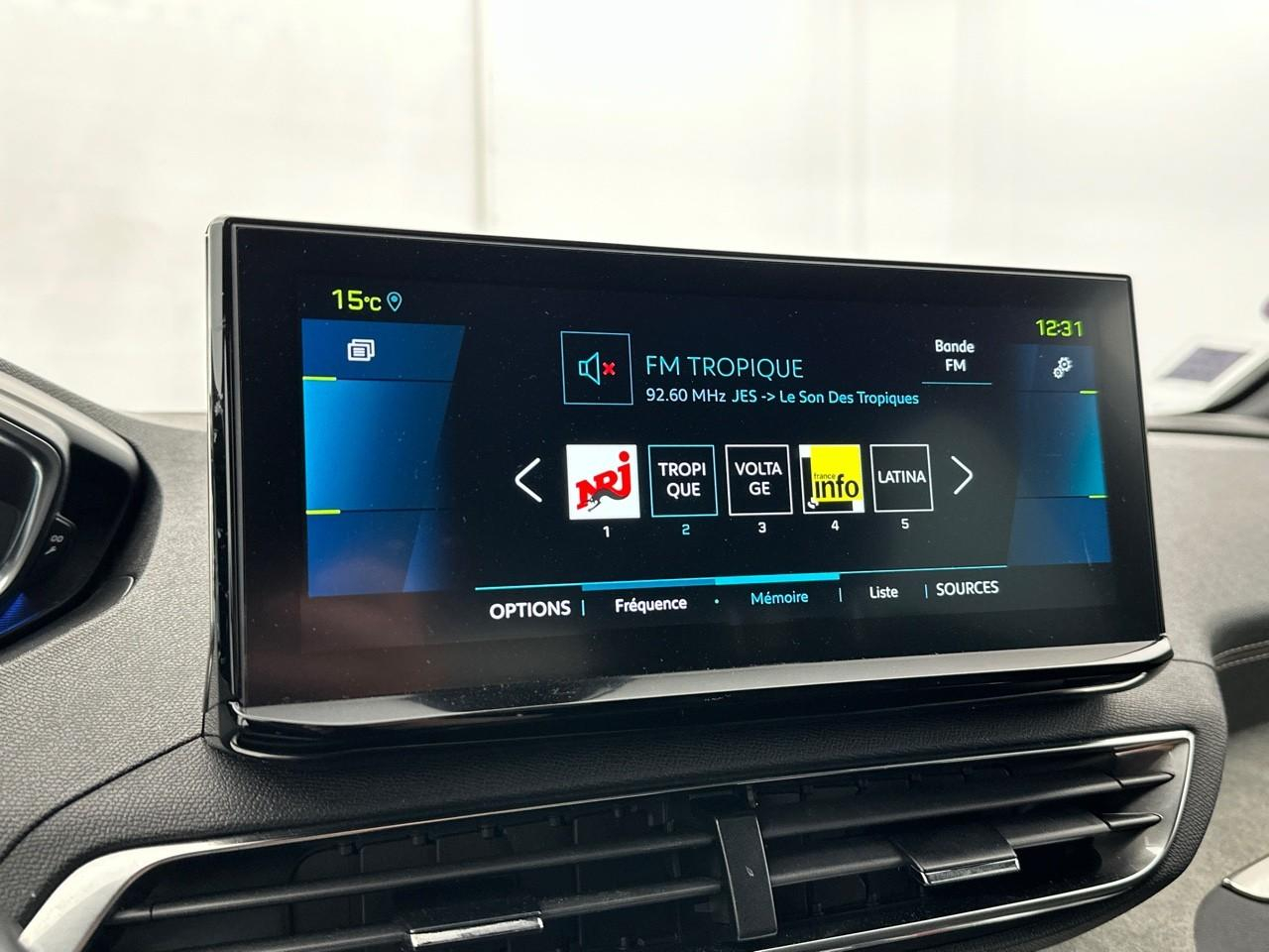 Peugeot 3008 hybrid 225 e-eat8 gt — photo 22