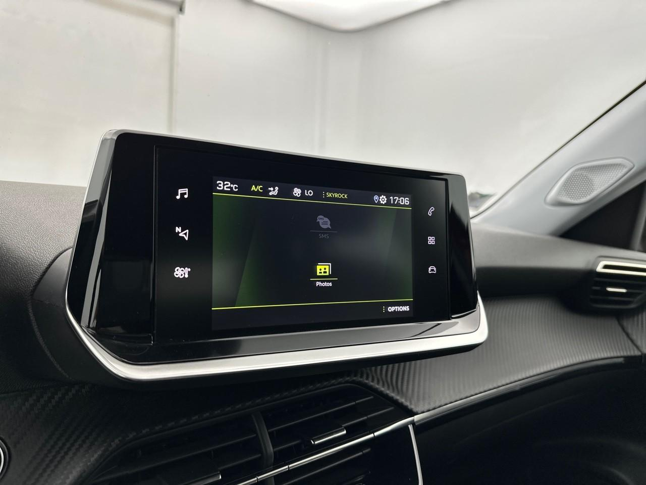 Peugeot 2008 puretech 130 s&s bvm6 allure pack — photo 24