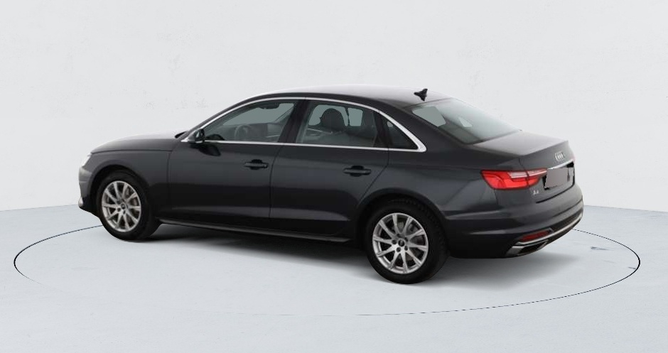 Audi A4 — photo 4