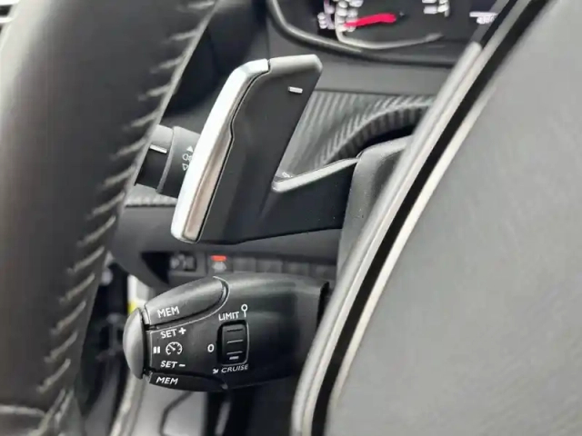 Peugeot 2008 puretech 130 s&amp;s eat8 — photo 50