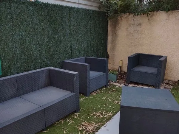 Chambre en appart avec jardin, clim