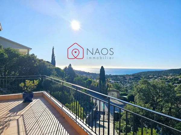 Maison individuelle 7 pièces 264 m²