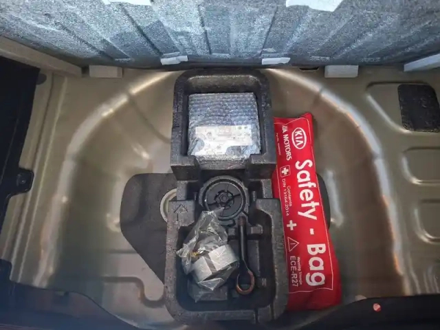 Kia Picanto 1.0l 66 ch isg — photo 18