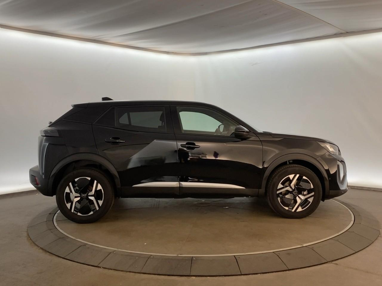 Peugeot 2008 hybrid 145 ch e-dcs6 allure — photo 4