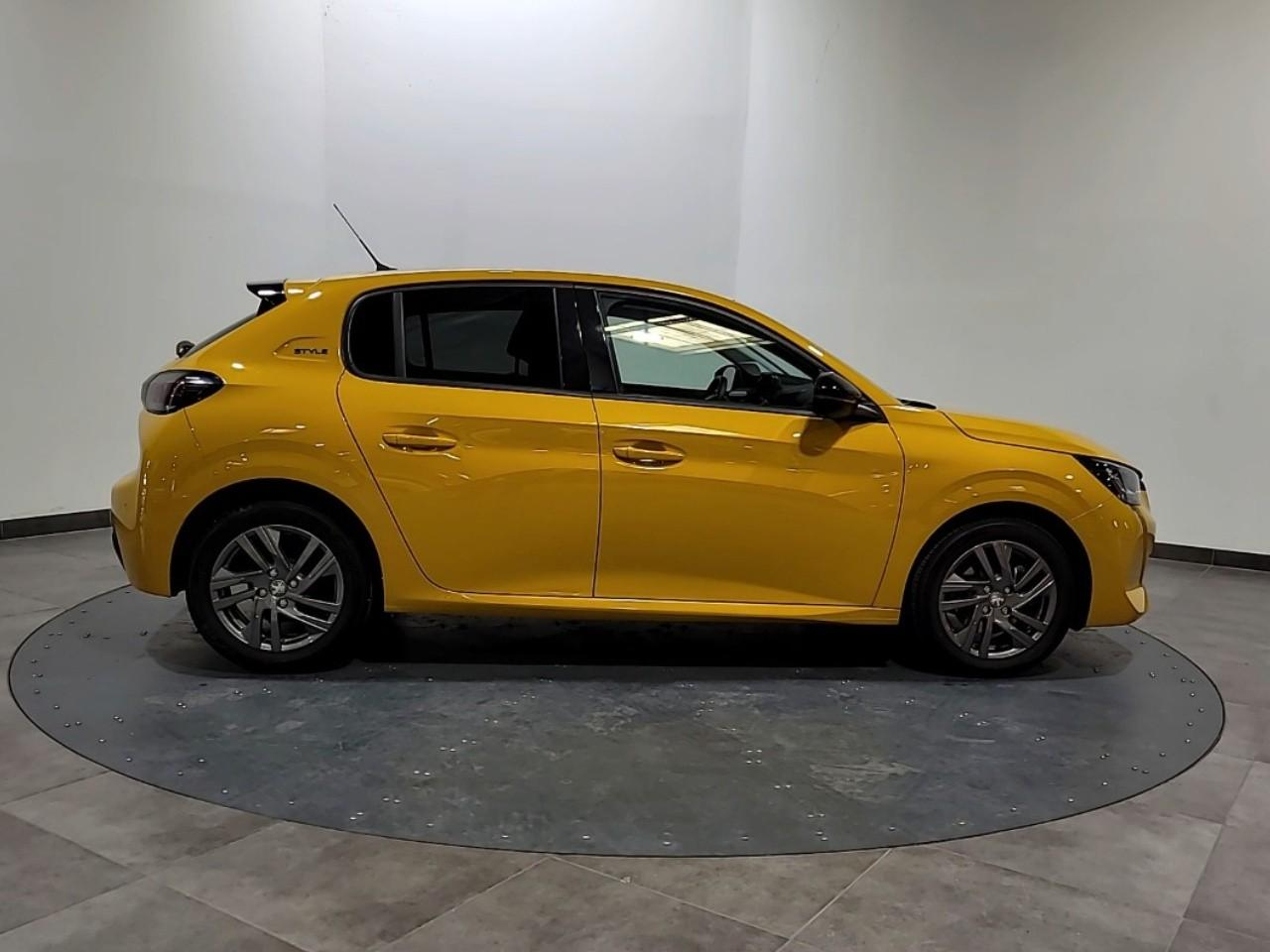 Peugeot 208 puretech 100 s&s bvm6 style — photo 6