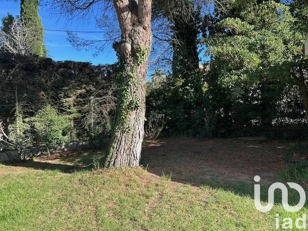 Terrain 384 m²