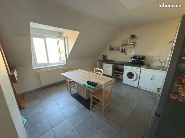 Particulier loue T2 de 69 M2 avec garage à Doubs