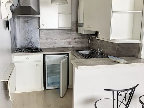 Appartement 2 pièces - Proche clinique Marzet