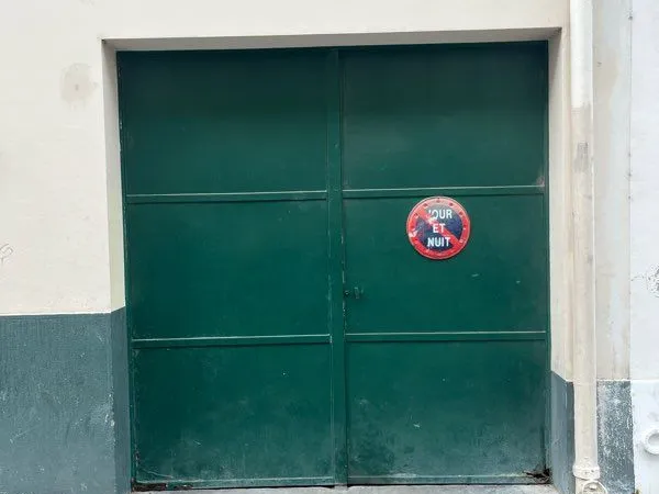 Location parking Paris 10e - moto / scooter
