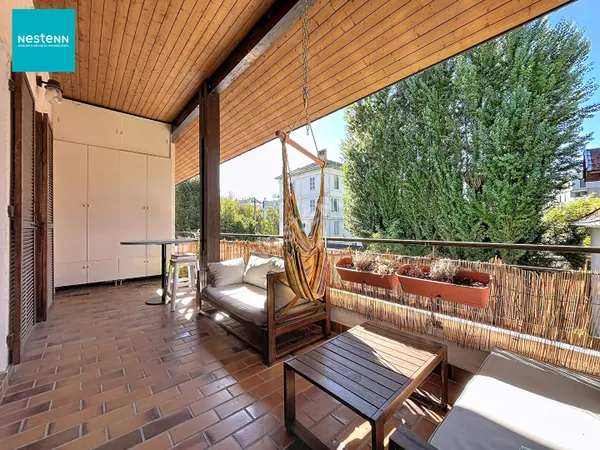 ANNECY (Centre ville) _ Appartement 3 pièces de 63,39 m², avec terrasse, cave et place de parking, à