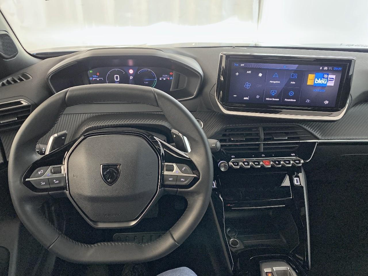 Peugeot 2008 hybrid 145 ch e-dcs6 allure — photo 15