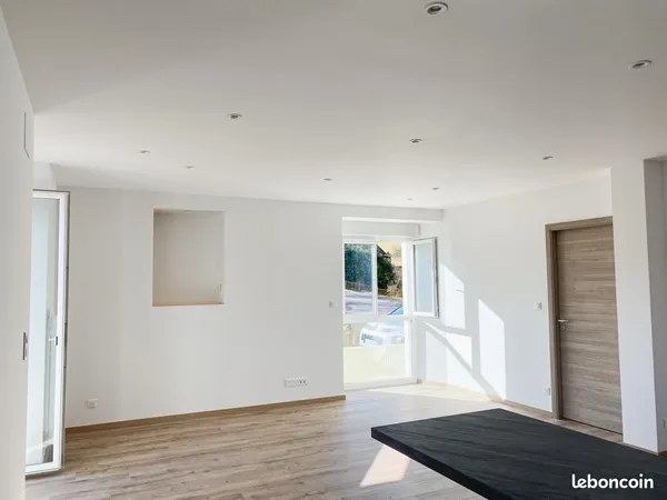 Appartement F2 Standing - 47 m² - Rez-de-chaussée - Grande Terrasse