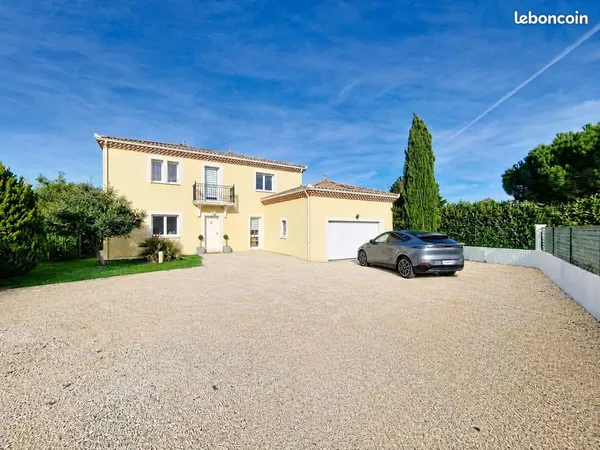 Villa 7 pièces 170 m²
