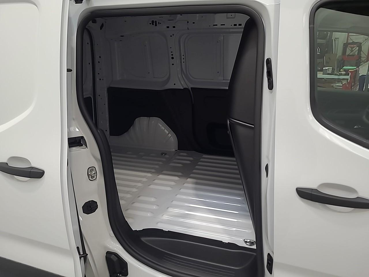 Citroën Berlingo van m diesel 100 ch manuelle — photo 13