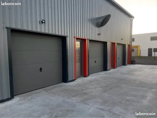 Box / Garage / Local de stockage 30 m² - Pro ou Particulier