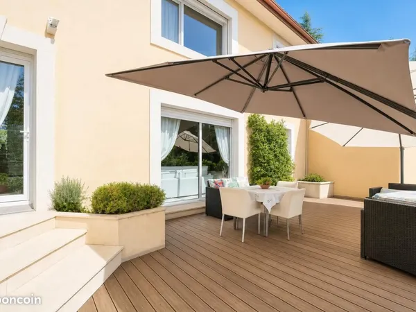 Maison 4 pièces 222 m²