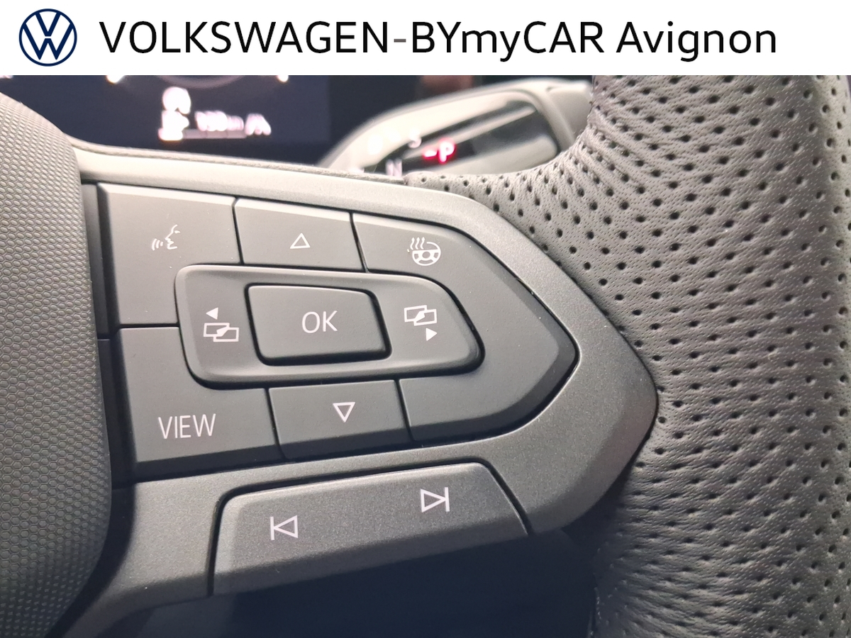 Volkswagen T-Roc 1.5 eTSI EVO2 Hybrid 150 ch DSG7 — photo 32