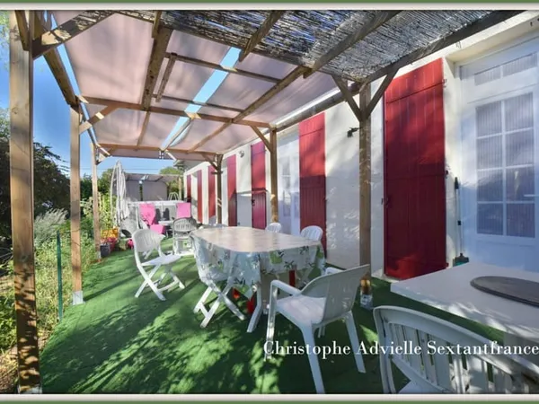 Maison de plain pied et son grand séchoir à tabac sur 5660 M2 de terrain