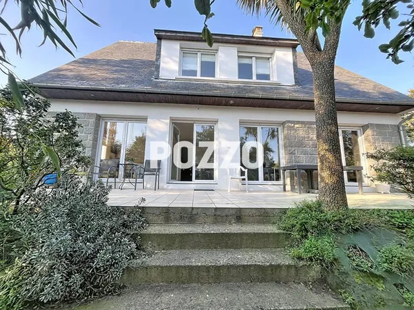 Maison sur sous-sol 7 pièces à JULLOUVILLE 50 m de la plage et proche commerces