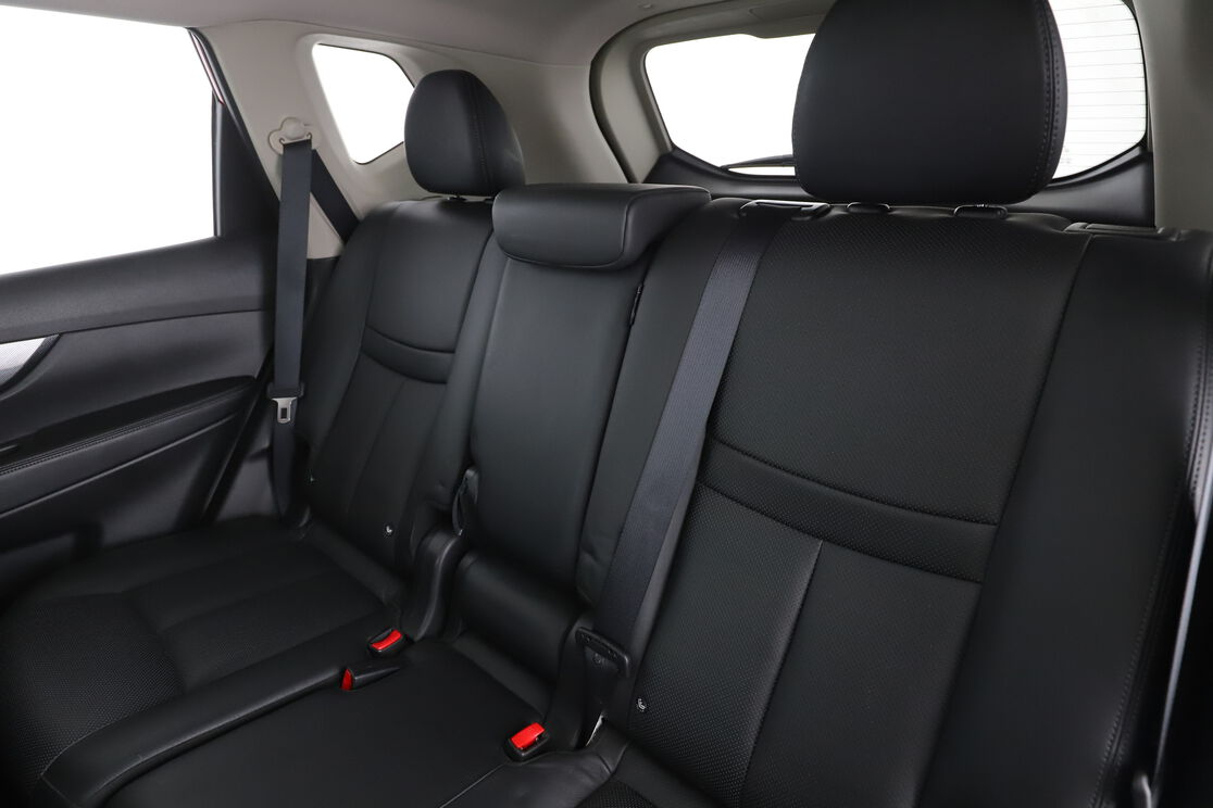 Nissan X-Trail 1.6 dCi Tekna Xtronic — photo 13