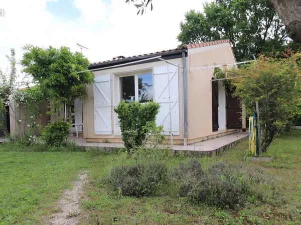 Maison de plain-pied 4 P 117 m2 sur terrain de 762 m2