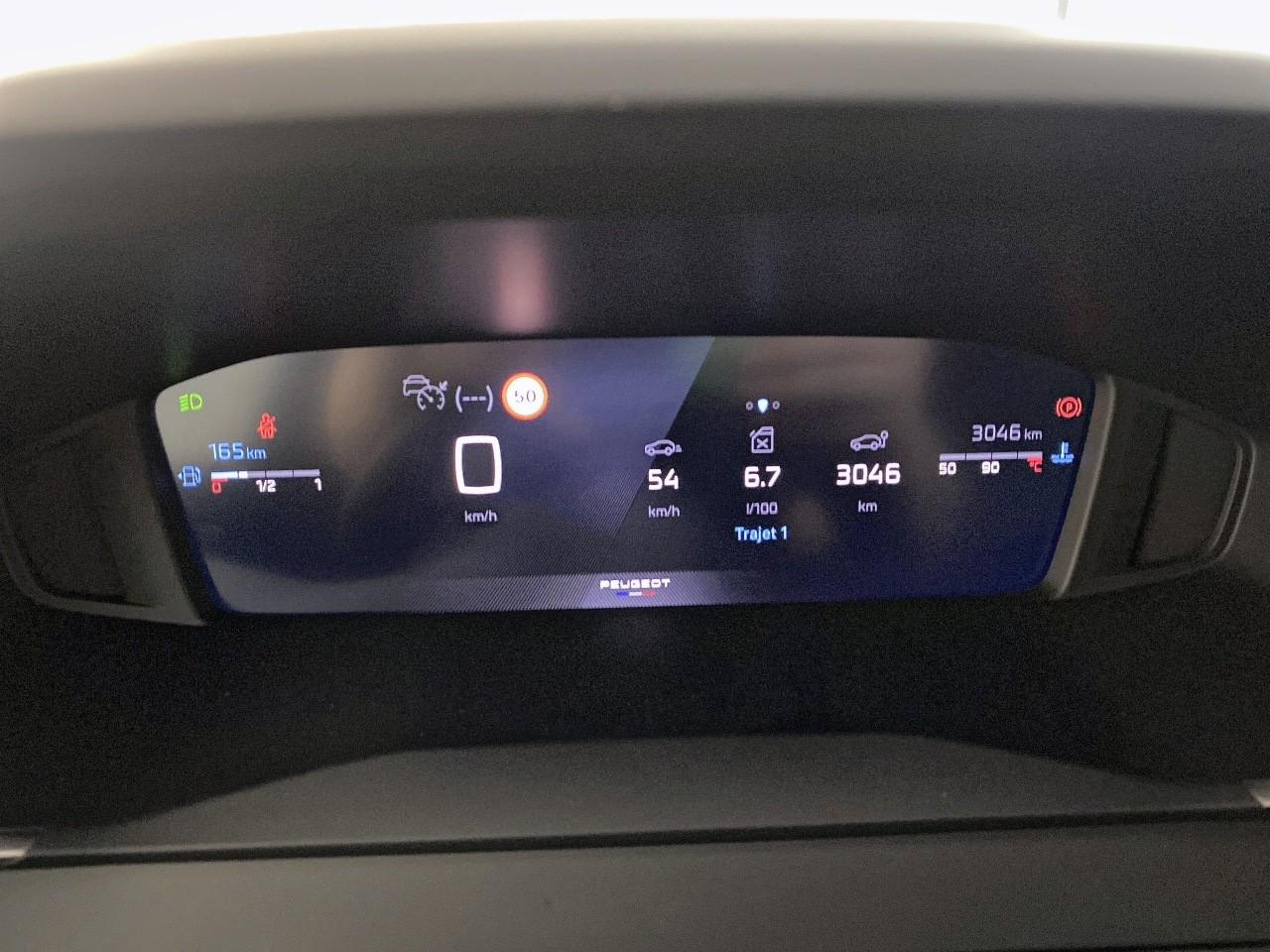 Peugeot 2008 turbo 100 ch bvm6 allure — photo 13