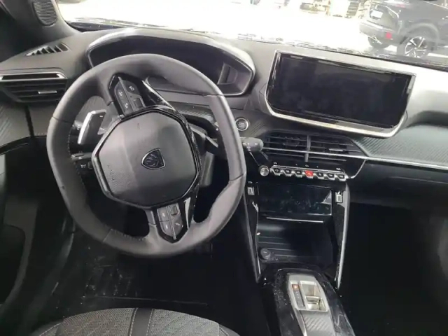 Peugeot 2008 hybrid 145 e-dcs6 — photo 10
