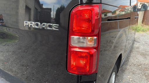 Toyota ProAce 2.0 D-4D 180 BVA8 - Business Cabine Approfondie Medium – 2022 – 66544 km – Diesel – Boîte Automatique — photo 8