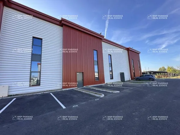 Local d'activité 257 m²