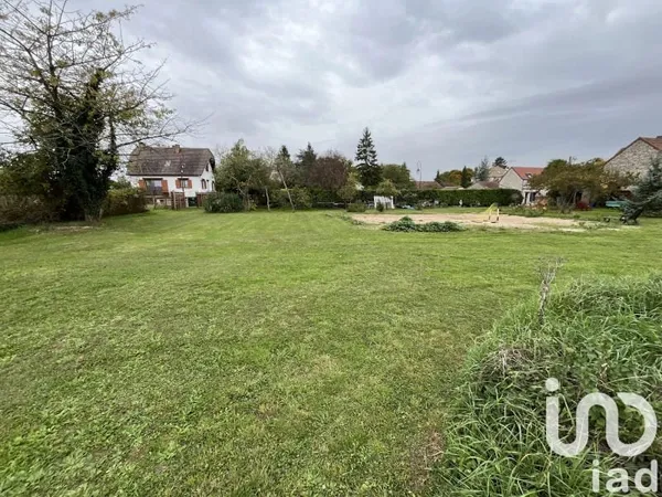 Terrain 636 m²