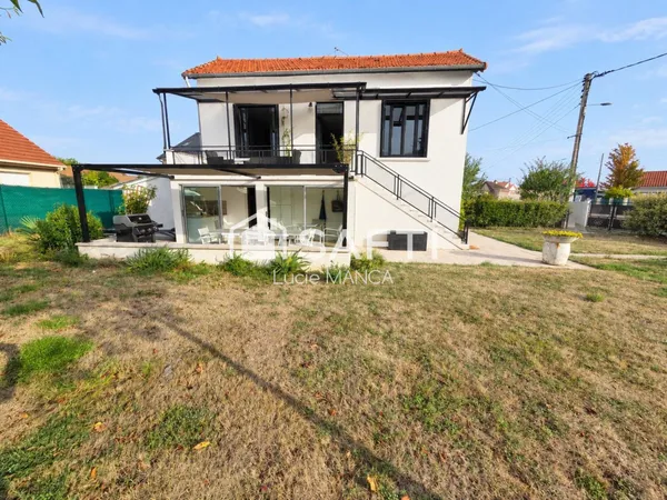 Saint-Rémy- Maison rénovée de 106 m² avec terrain de 565 m².